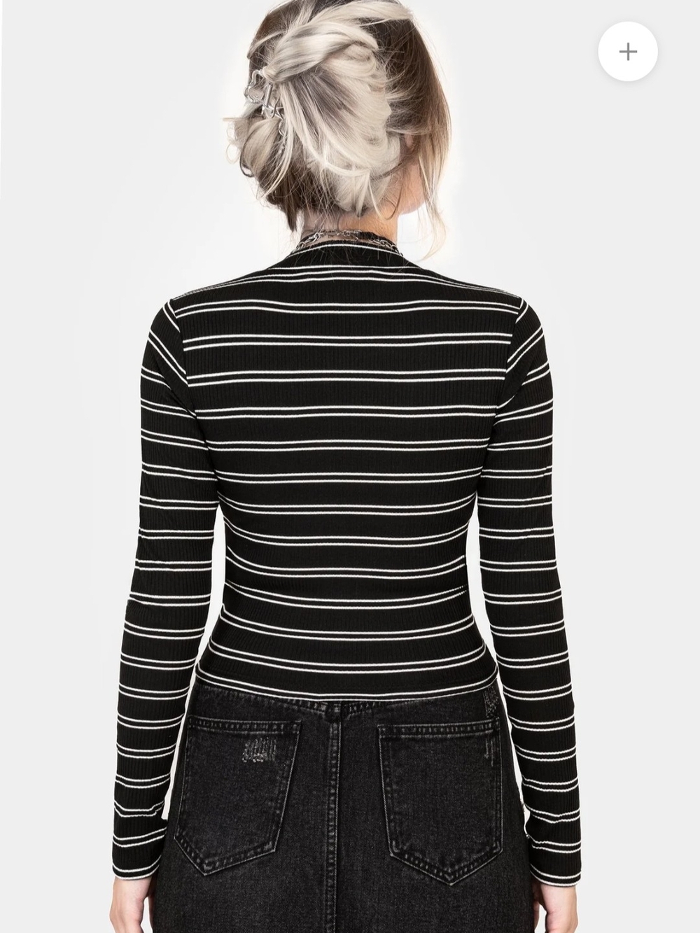 Slash Cropped Cardi - Picture 3 of 7